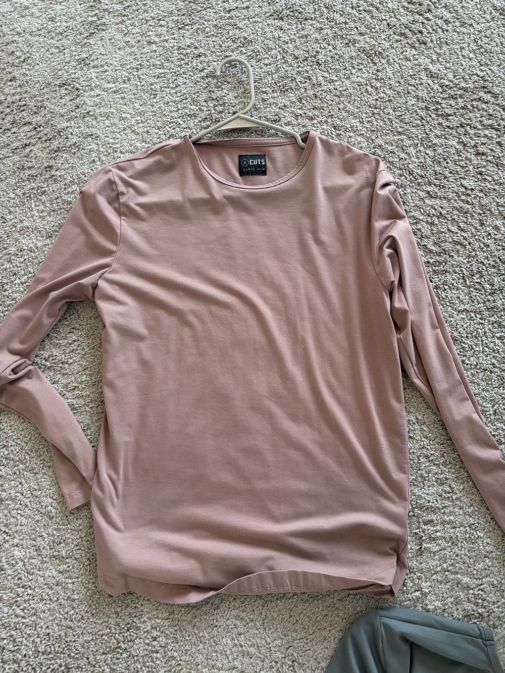 Medium lot of 2 long sleeve Cuts Clothing Mauve and sage Long Sleeve Top